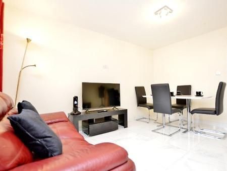 Crown House Villa London Kültér fotó